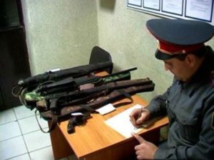 За незаконное изготовление и хранение обреза гладкоствольного огнестрельного оружия осужден житель Почепского района