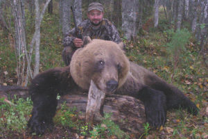 Туристы в Карелии едва не стали добычей медведя